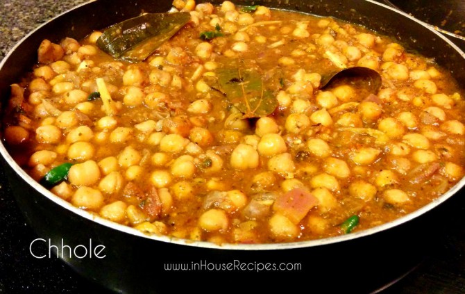 White chhole - kabuli chana - everyday recipe