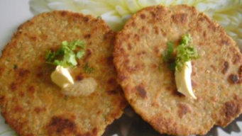 Gobi paratha with besan